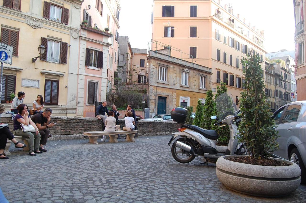 Center House Colosseo Рим Екстериор снимка