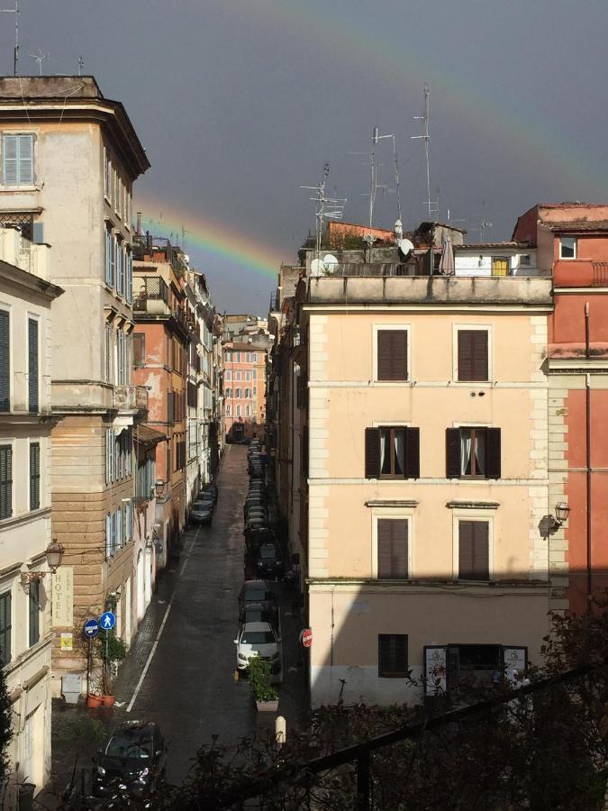 Center House Colosseo Рим Екстериор снимка